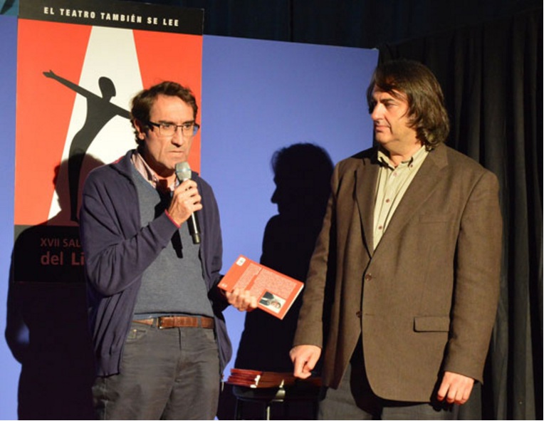 miguel-angel-de-rus-con-pedro-amoros-en-el-salon-del-libro-teatral